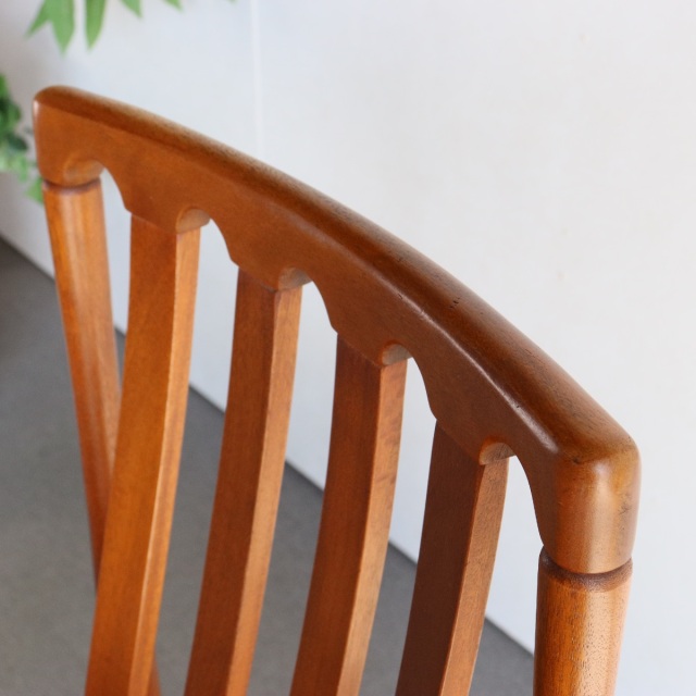 メレデューMEREDEWのダイニングチェア