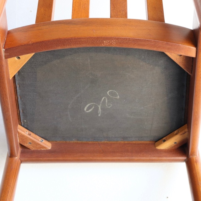 メレデューMEREDEWのダイニングチェア