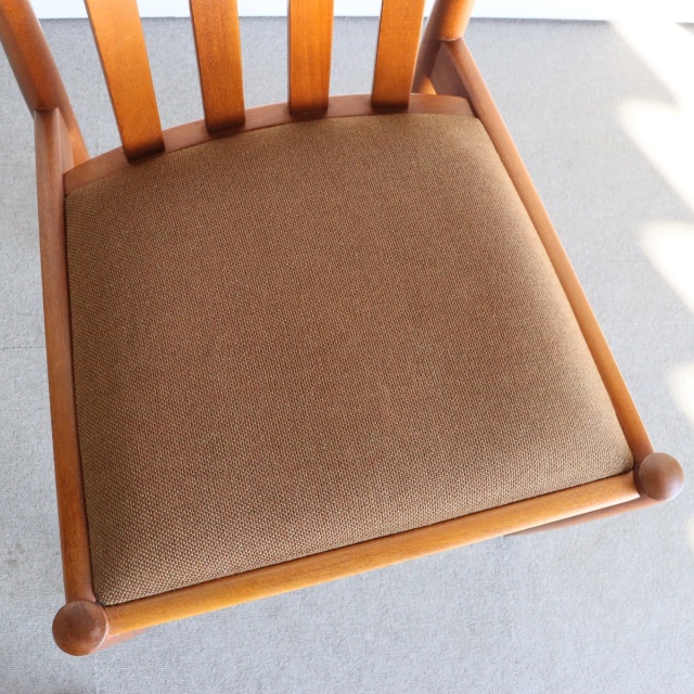 メレデューMEREDEWのダイニングチェア