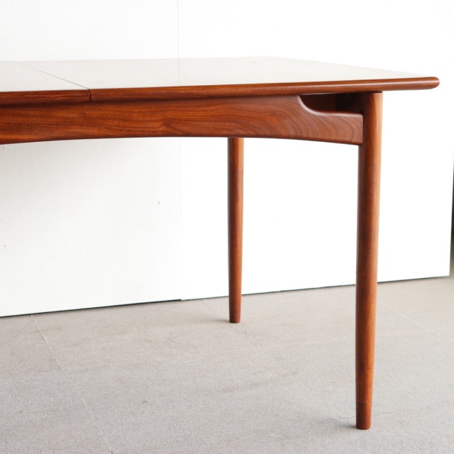 英国ヴィンテージのソーイングボックス