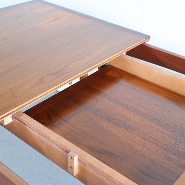 英国ヴィンテージのソーイングボックス