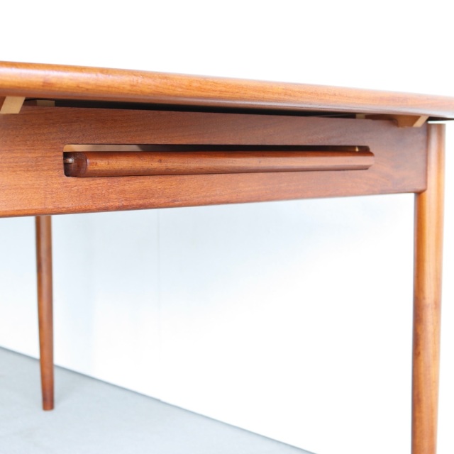 英国ヴィンテージのソーイングボックス