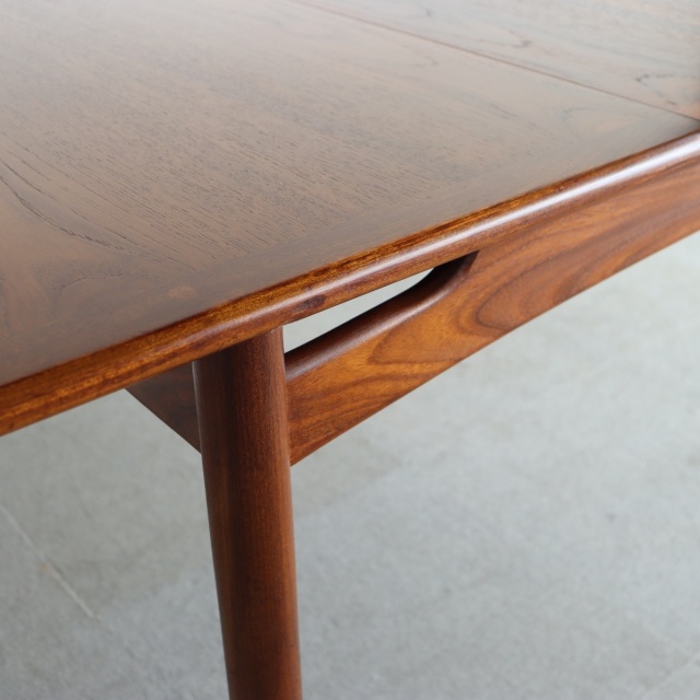 英国ヴィンテージのソーイングボックス