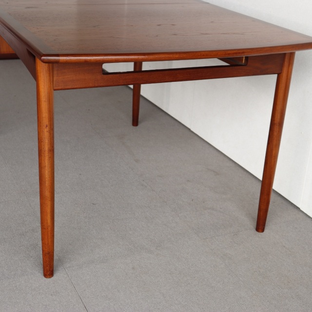 英国ヴィンテージのソーイングボックス