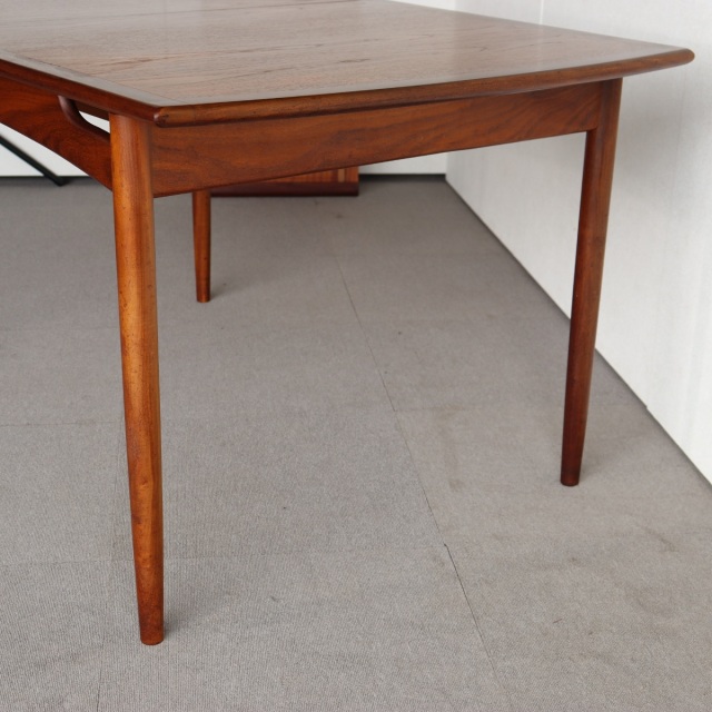 英国ヴィンテージのソーイングボックス