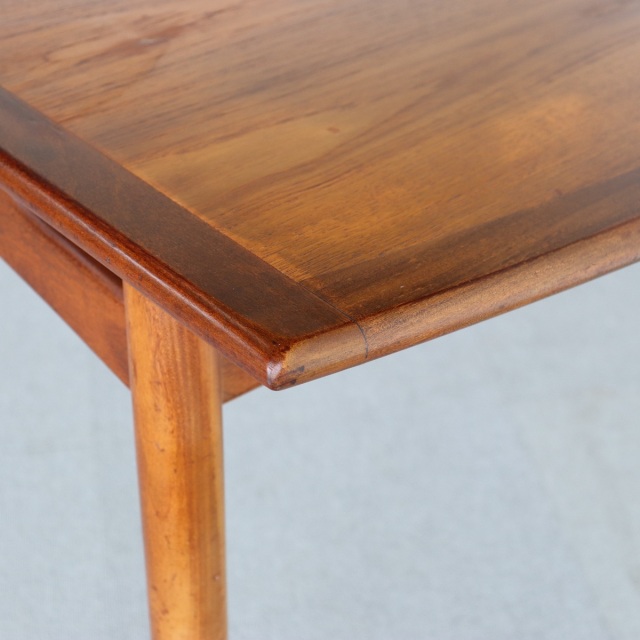 英国ヴィンテージのソーイングボックス