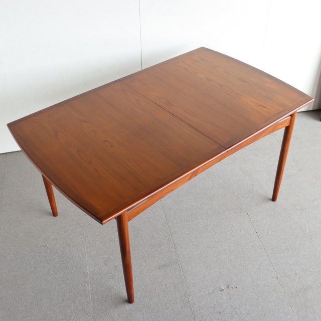 英国ヴィンテージのソーイングボックス