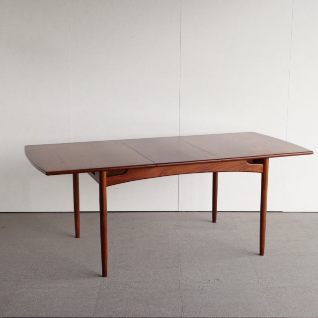 英国ヴィンテージのソーイングボックス