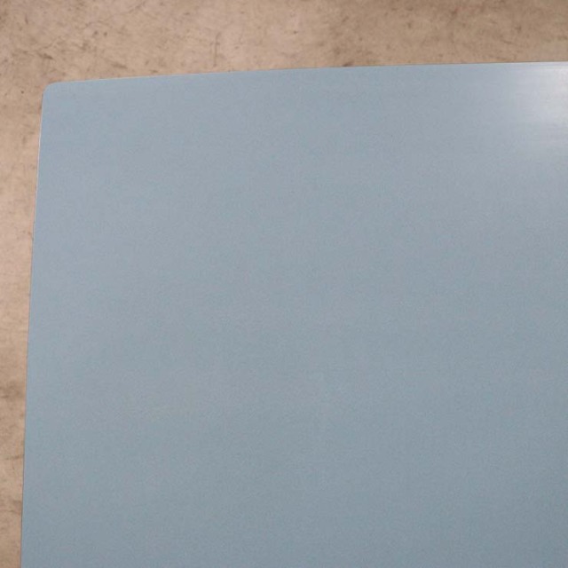 脚が細い、水色の天板のヴィンテージのテーブル、24106