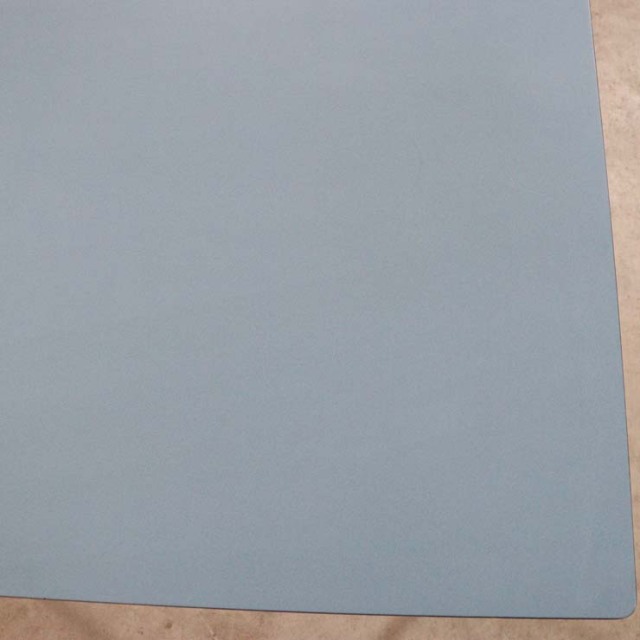 脚が細い、水色の天板のヴィンテージのテーブル、24106