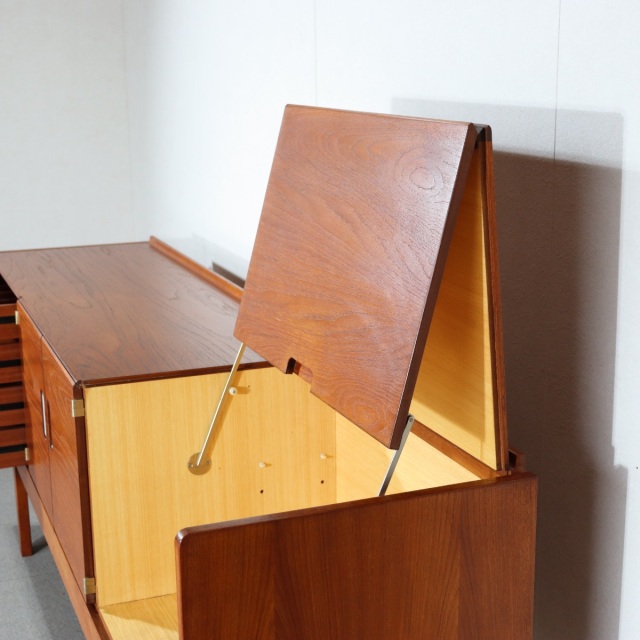 送料込み】【ガルルルル～】 メレデューMEREDEW 製チーク材サイド