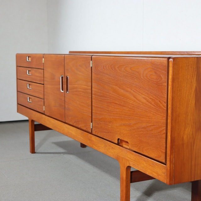 送料込み】【ガルルルル～】 メレデューMEREDEW 製チーク材サイド