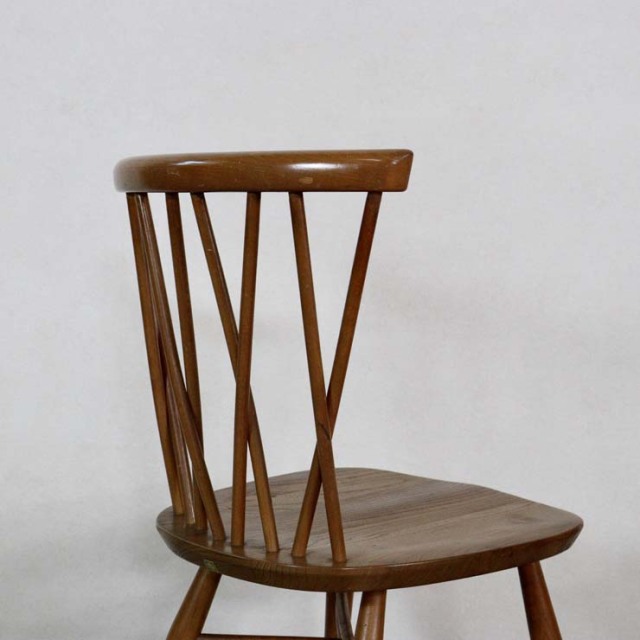木製で背もたれが交差しているヴィンテージチェア、122040b