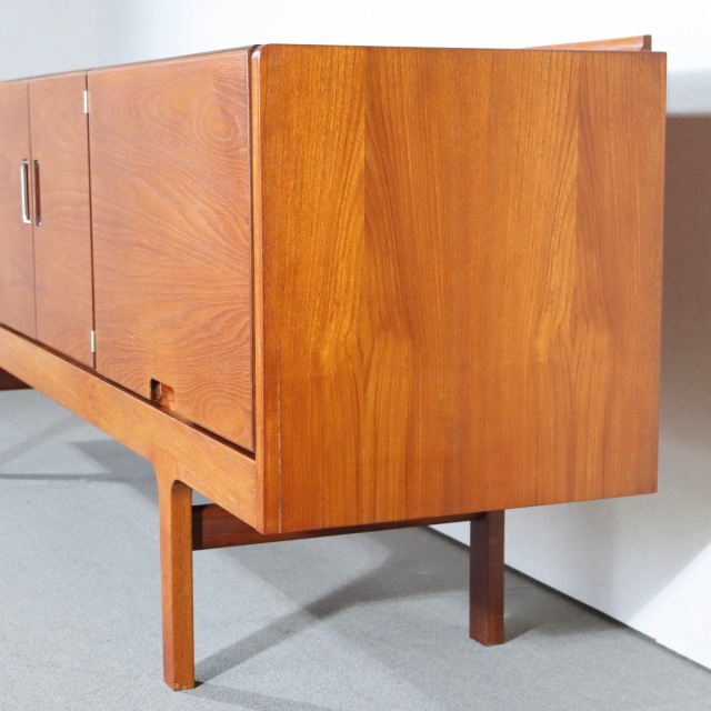 イギリスmeredew メレデュー サイドボード テレビボード メレデュー製