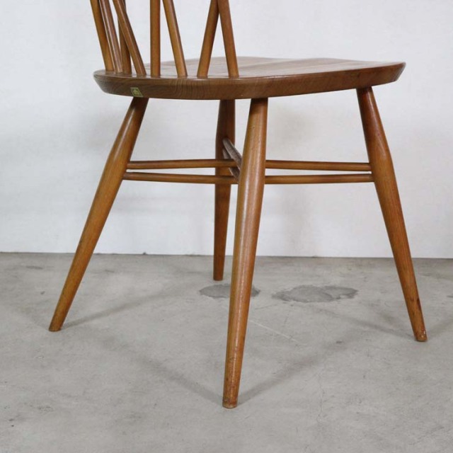 木製で背もたれが交差しているヴィンテージチェア、122040b