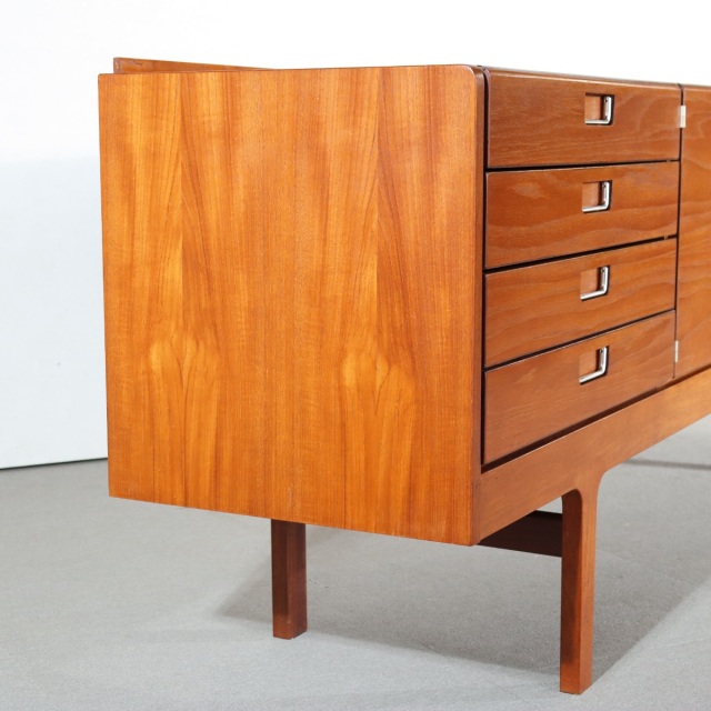 送料込み】【ガルルルル～】 メレデューMEREDEW 製チーク材サイド