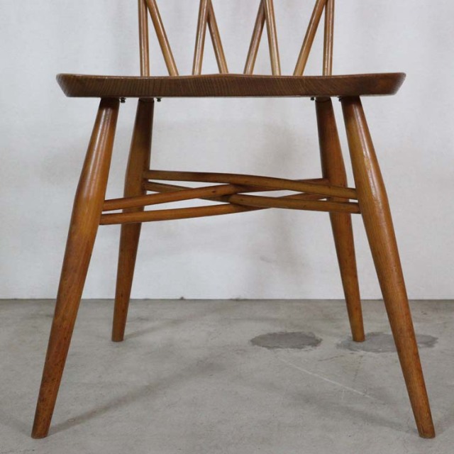 明るいブラウンの木製チェア、122040c