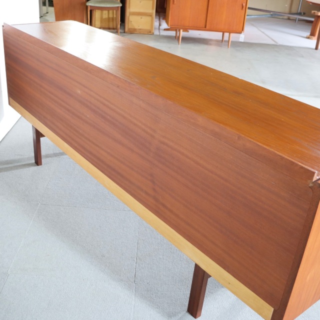 送料込み】【ガルルルル～】 メレデューMEREDEW 製チーク材サイド