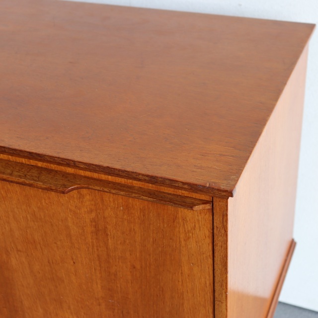 モリスオブグラスゴーMORRIS OF GLASGOWのサイドボード