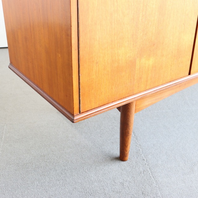 モリスオブグラスゴーMORRIS OF GLASGOWのサイドボード