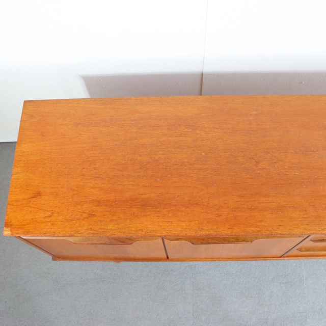 モリスオブグラスゴーMORRIS OF GLASGOWのサイドボード