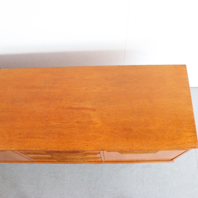 モリスオブグラスゴーMORRIS OF GLASGOWのサイドボード