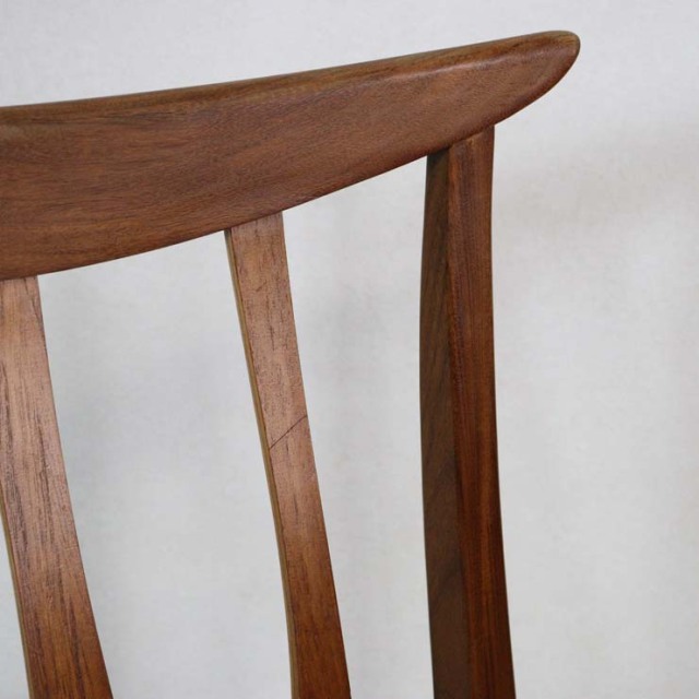 木製のヴィンテージダイニングチェア、茶色、座面はウール、022024a