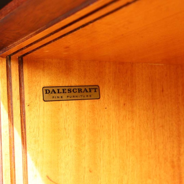 デイルズクラフトDALESCRAFTのヴィンテージブックケース。