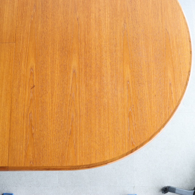 ジープランG-PLANのダイニングテーブル