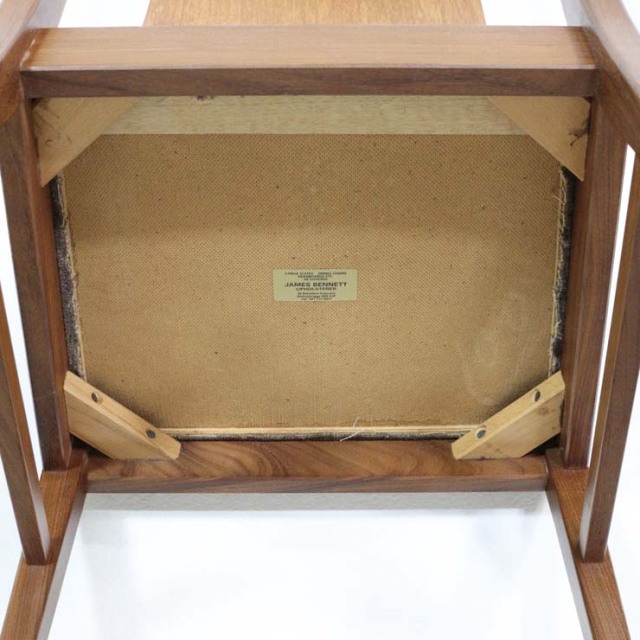 木製のヴィンテージダイニングチェア、茶色、座面はウール、022024a