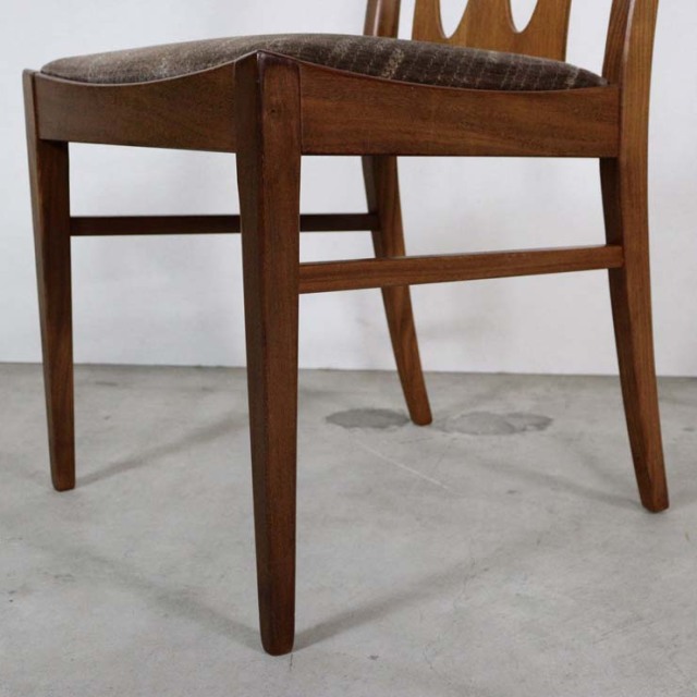 木製のヴィンテージダイニングチェア、茶色、座面はウール、022024b