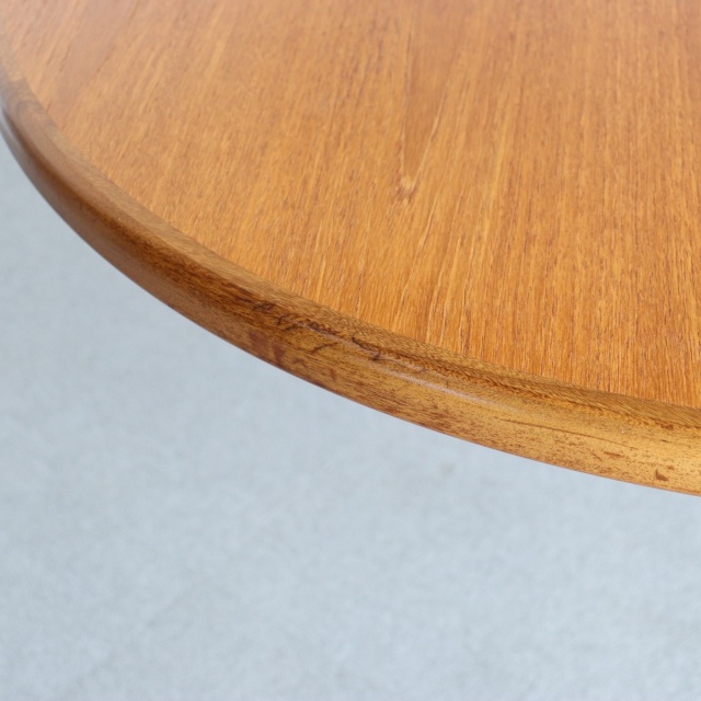 ジープランG-PLANのダイニングテーブル