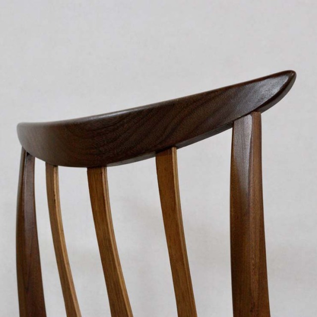 木製のヴィンテージダイニングチェア、茶色、座面はウール、022024c