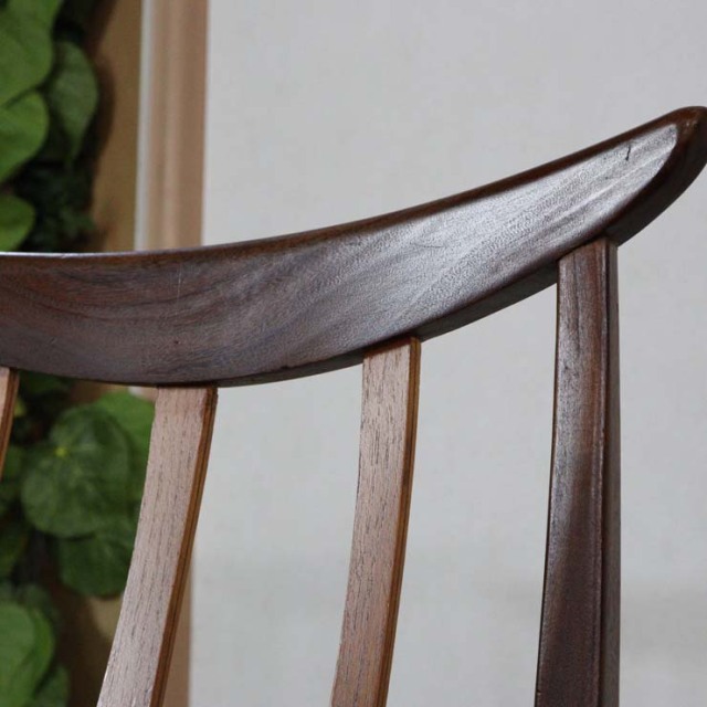 木製のヴィンテージダイニングチェア、茶色、座面はウール、022024c