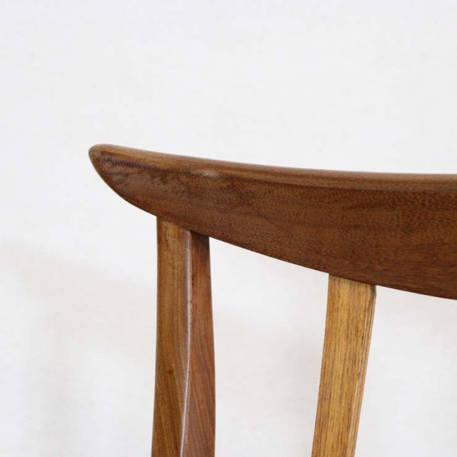 木製のヴィンテージダイニングチェア、茶色、座面はウール、022024d