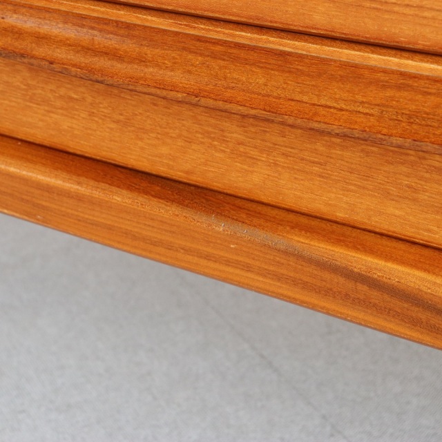 ヤンガーYOUNGERのサイドボード