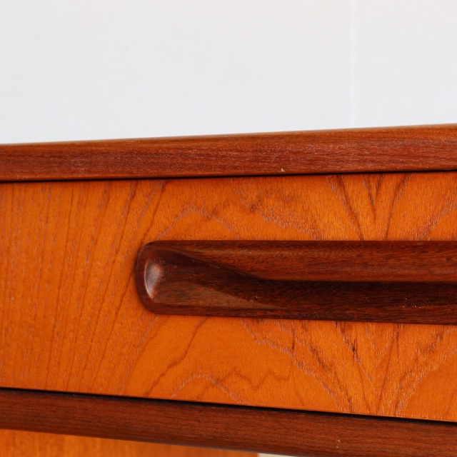 ジープランG-PLANのデスク