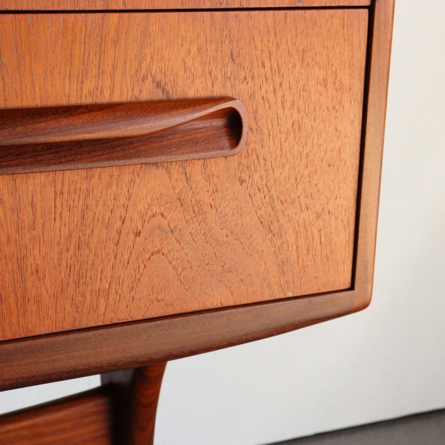 ジープランG-PLANのデスク