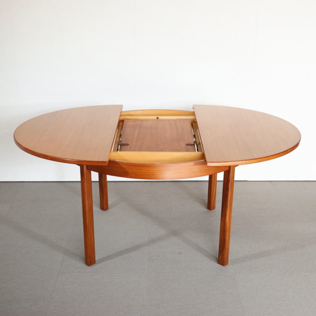 北欧レトロ 木製ラウンドテーブル ダイニングテーブル ラバーウッド ビンテージ 北欧レトロ 木製ラウンドテーブル ダイニングテーブル ラバーウッド