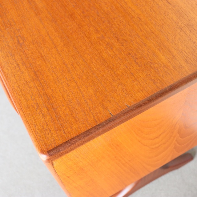 ジープランG-PLANのデスク