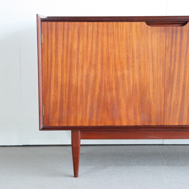 リチャードホーンビーRICHARD HORNBYのサイドボード