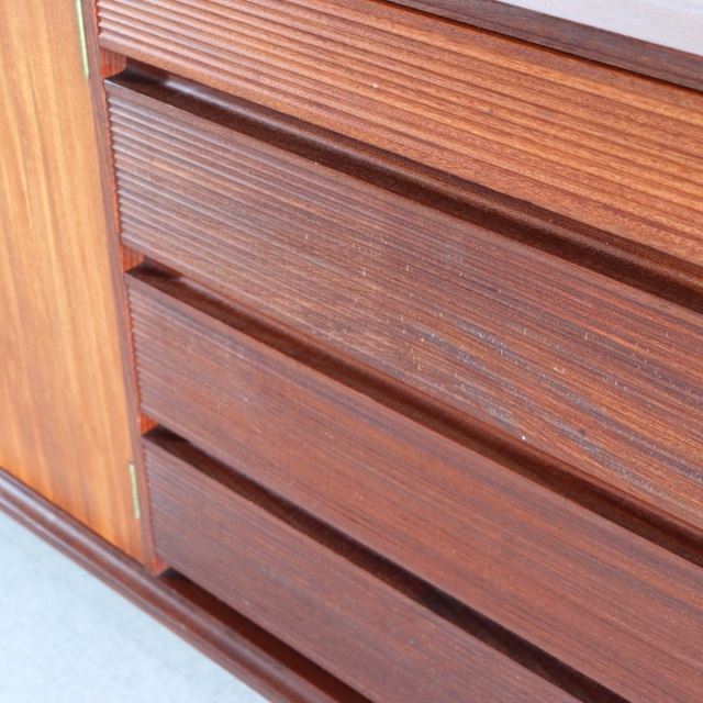 リチャードホーンビーRICHARD HORNBYのサイドボード