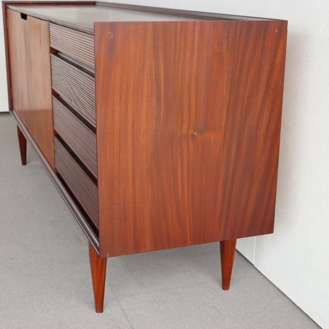 リチャードホーンビーRICHARD HORNBYのサイドボード