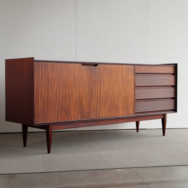 リチャードホーンビーRICHARD HORNBYのサイドボード