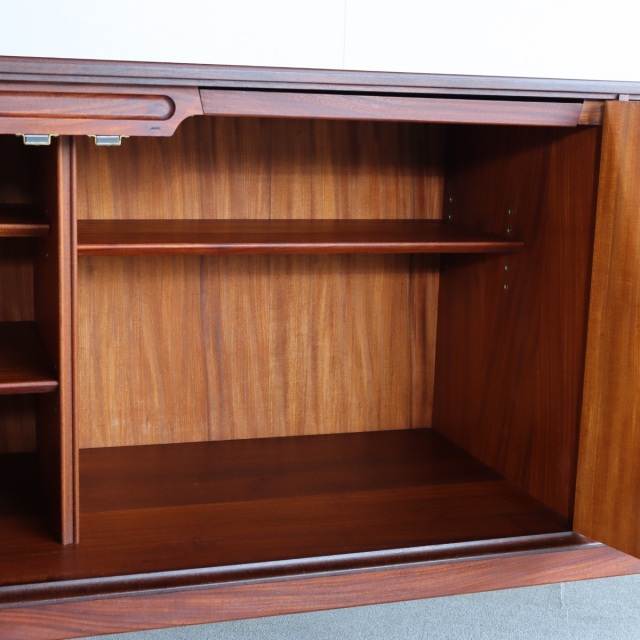 リチャードホーンビーRICHARD HORNBYのサイドボード