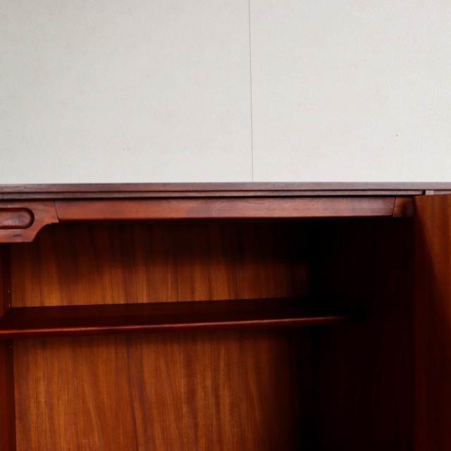 リチャードホーンビーRICHARD HORNBYのサイドボード