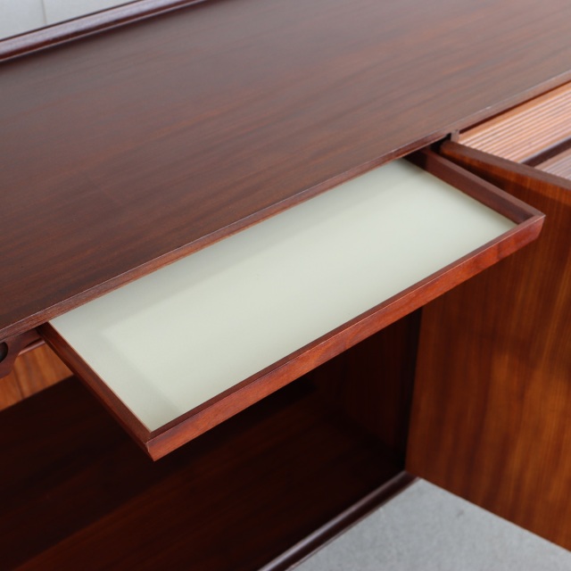 リチャードホーンビーRICHARD HORNBYのサイドボード