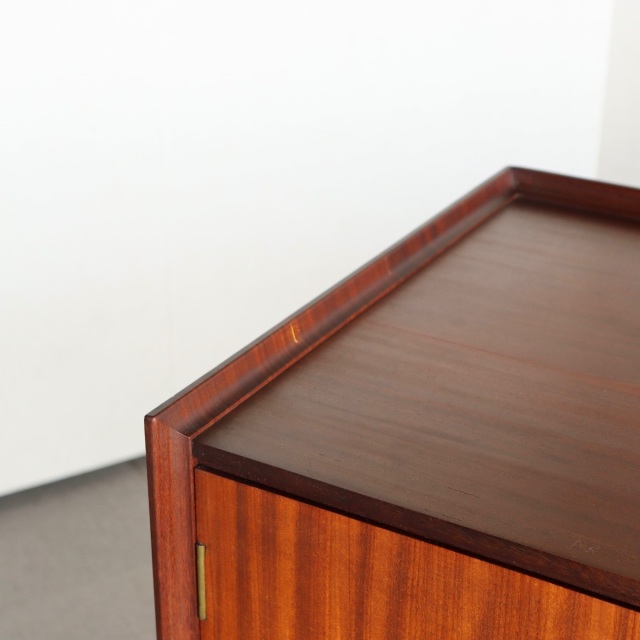 リチャードホーンビーRICHARD HORNBYのサイドボード