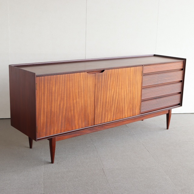 リチャードホーンビーRICHARD HORNBYのサイドボード