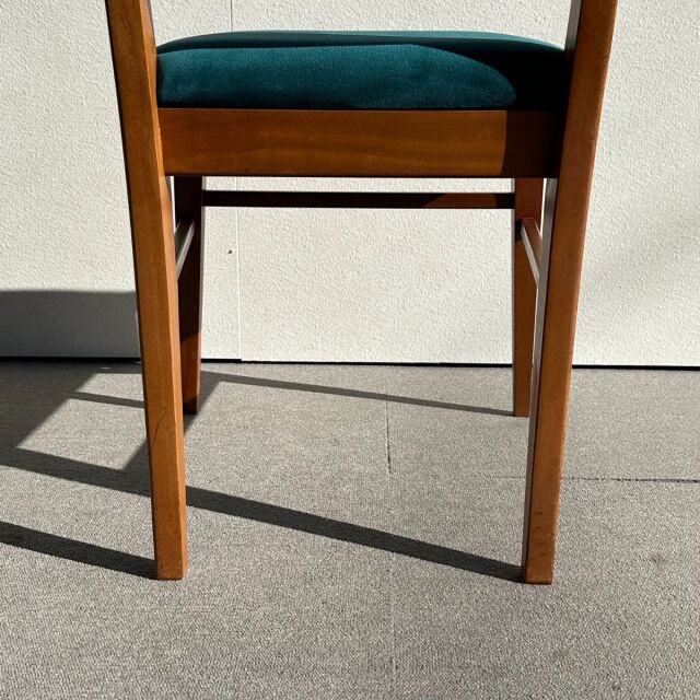 アルフレッドコックスのダイニングチェア